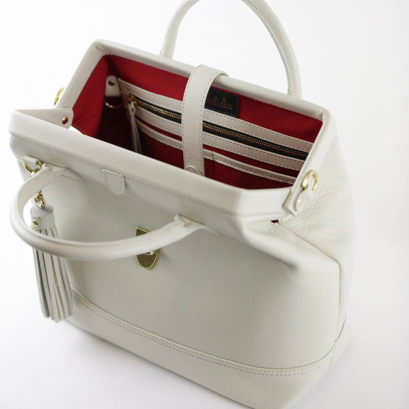 Full Grain vs. Top Grain Leather: Why Full Grain is the Ultimate Choice for Your Handbag