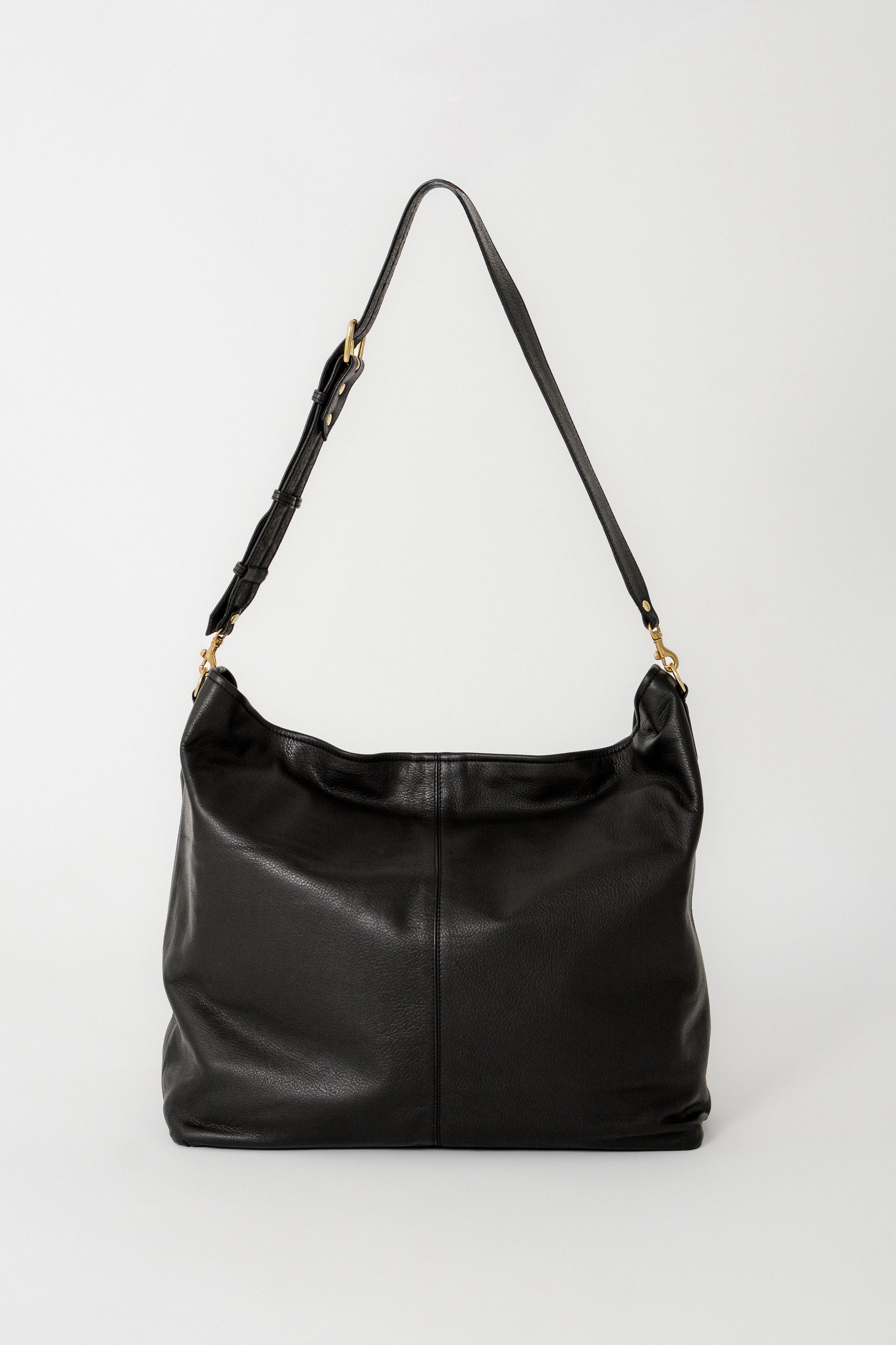 Leather oversized tote in black with adjustable strap