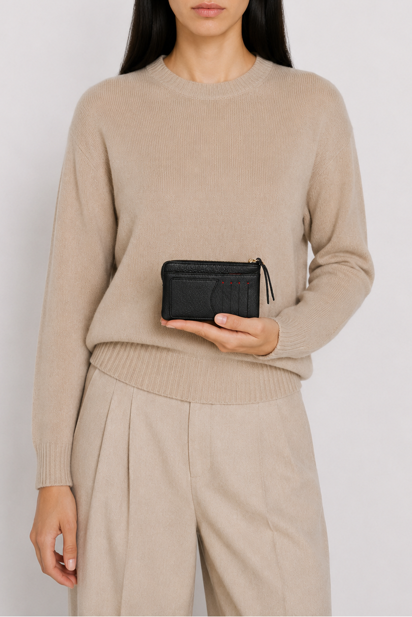 Minimalist Wallet Black Leather on Model 
