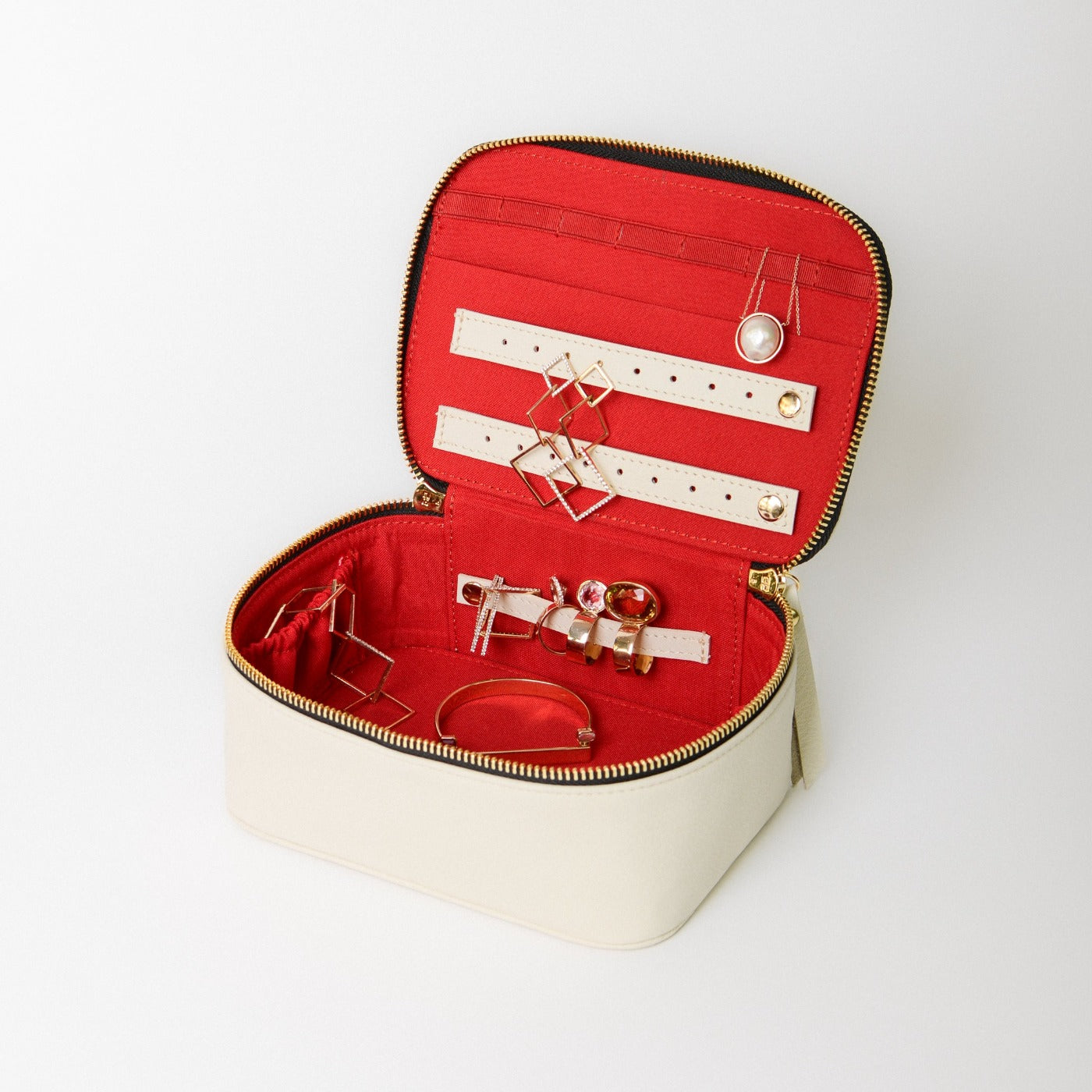 【HYERES LOR】25SS★ Travel Jewelry Pouch Monogrammed Travel Jewellery Wallet | Mark and Graham